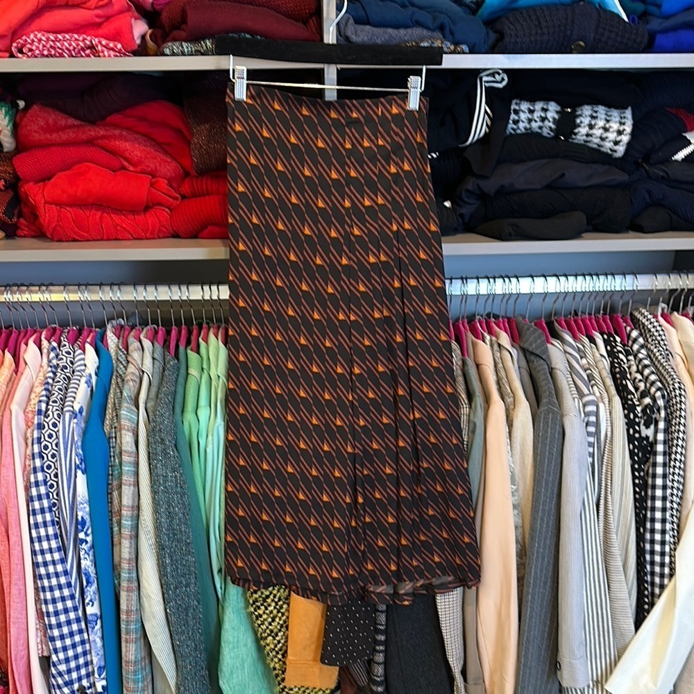 Zara black/orange print front 1/2 pleated side zipper closure skirt size XS